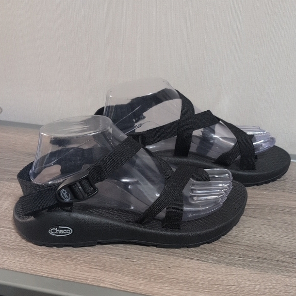 Chaco Black Adventure Sandals with Adjustable Straps - Picture 5 of 8